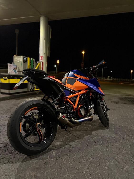 KTM 1290 Super Duke R (2021) (4)