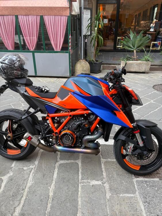 KTM 1290 Super Duke R (2021) (5)