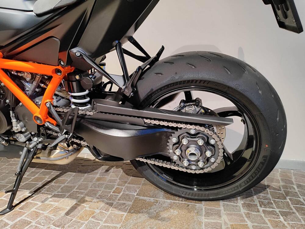 KTM 1390 Super Duke R (2024 - 25) (5)