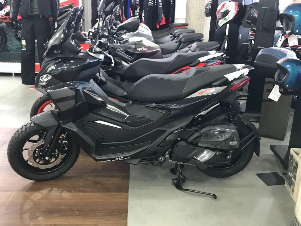 Aprilia SR 125 GT (2022 - 25) (2)