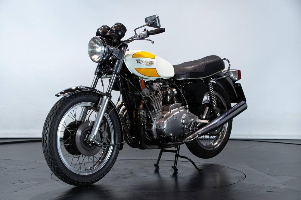 Triumph T160 TRIDENT