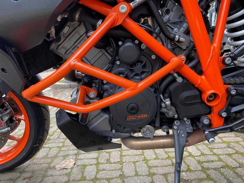 KTM 1290 Super Duke GT (2021) (4)