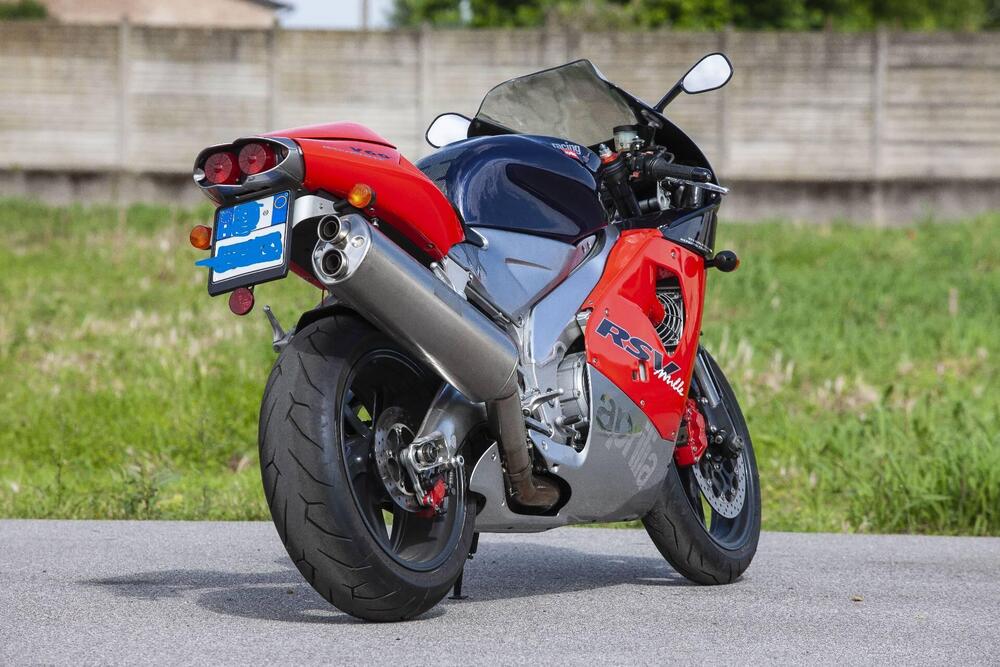 Aprilia rsv 1000 colore cosmo (3)