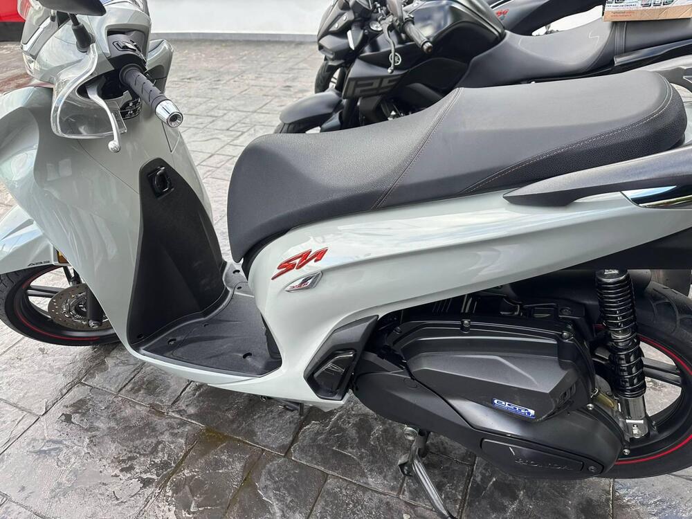 Honda SH 350 Sport (2021 - 24) (5)