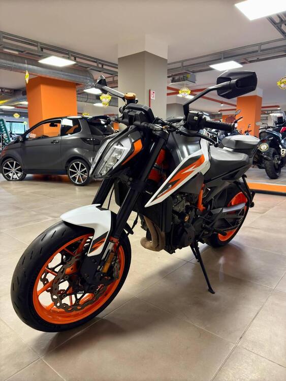 KTM 890 Duke R (2020) (3)