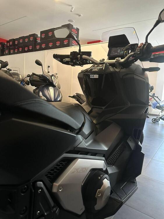 Honda X-ADV 750 DCT (2021 - 24) (2)