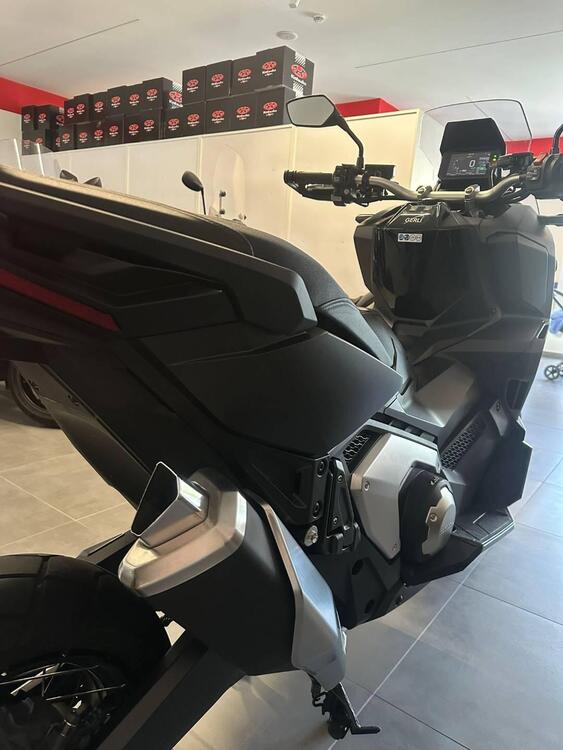 Honda X-ADV 750 DCT (2021 - 24) (3)