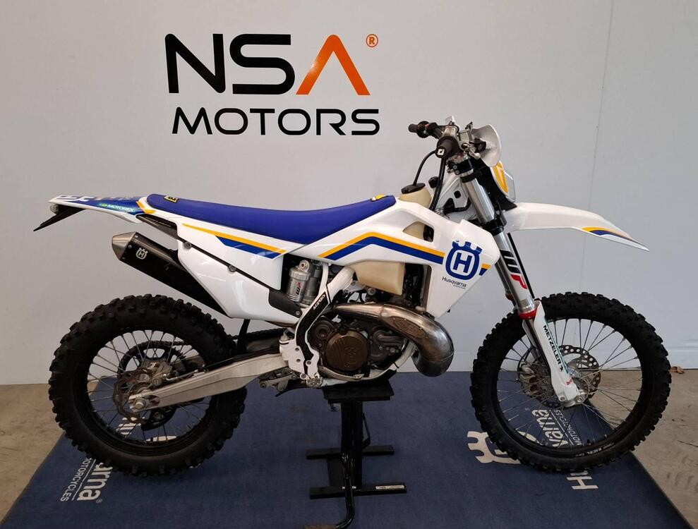 Husqvarna TE 300 Heritage (2023) (3)