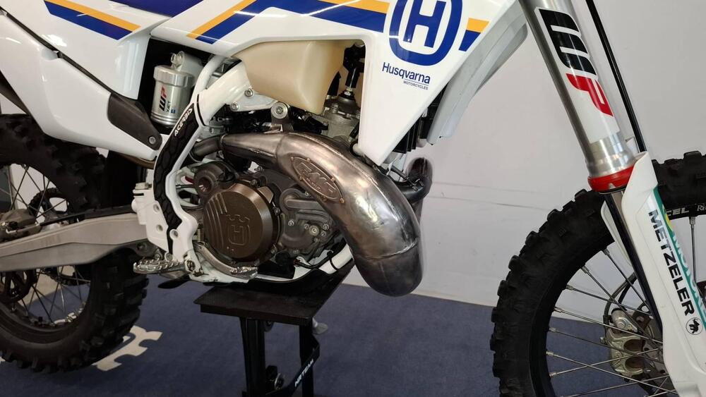 Husqvarna TE 300 Heritage (2023) (4)