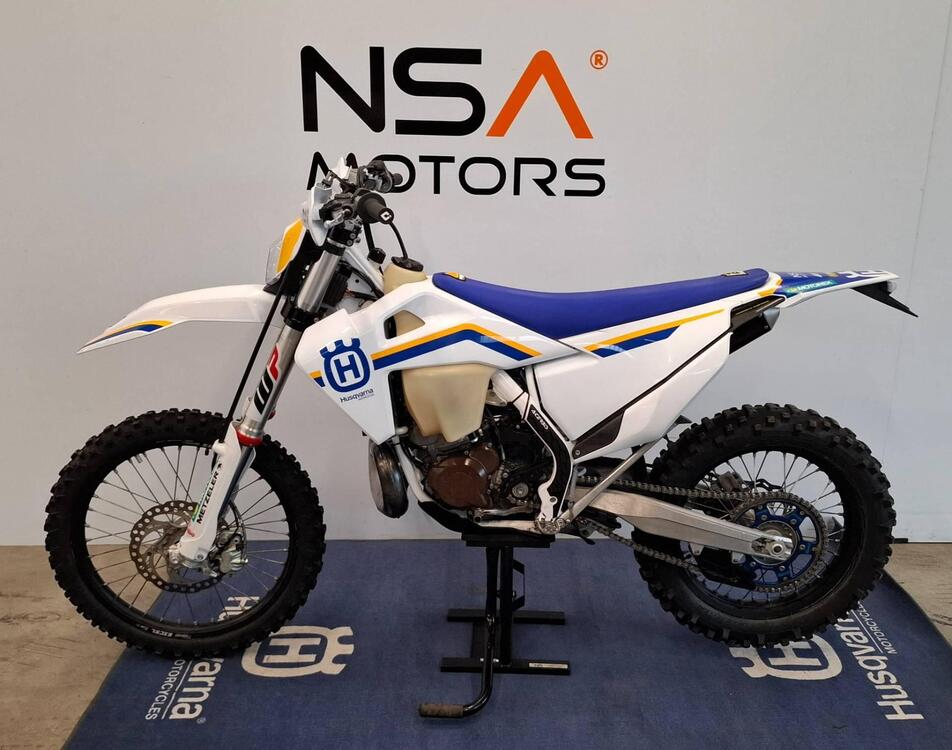 Husqvarna TE 300 Heritage (2023) (2)