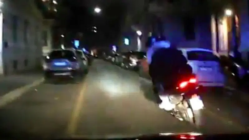 Incidente Ramy Elgaml: emergono i video shock dell'inseguimento. Scoppia la polemica [VIDEO]
