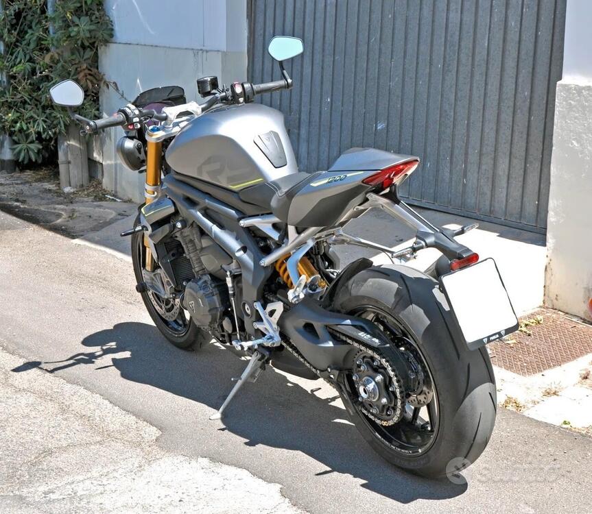 Triumph Speed Triple 1200 RS (2021 - 25) (2)