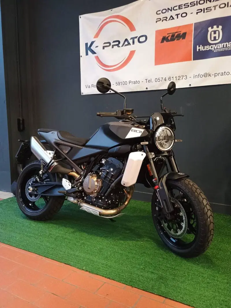 Husqvarna Svartpilen 801 (2024 - 26)