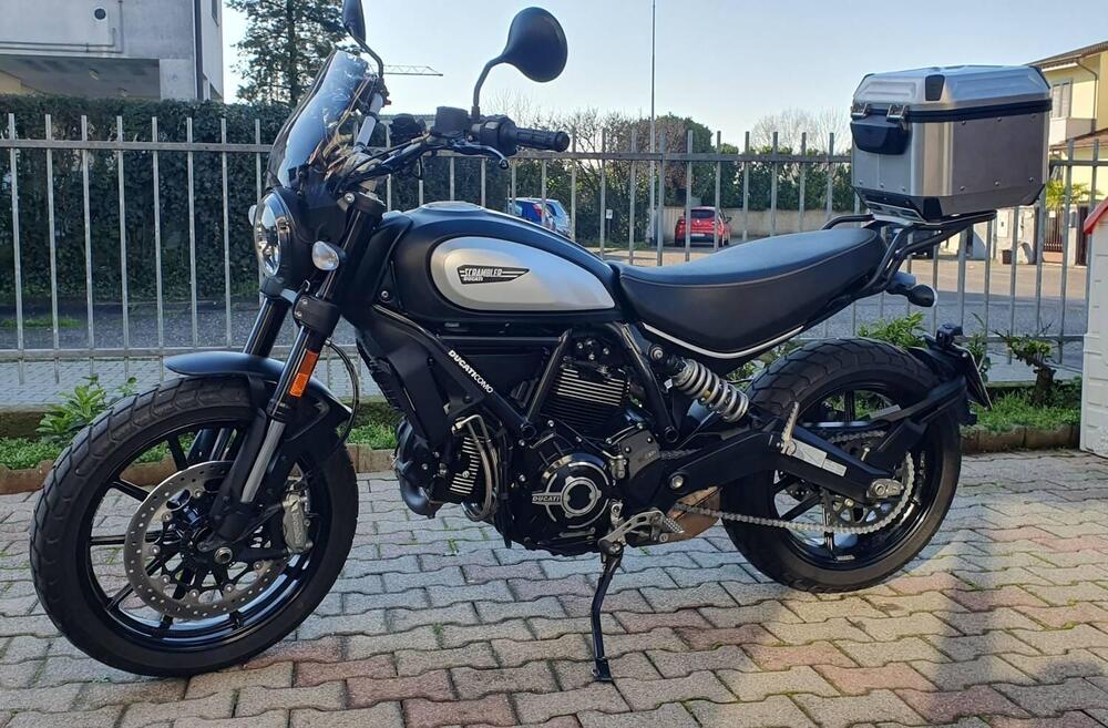 Ducati Scrambler 800 Icon Dark (2020)