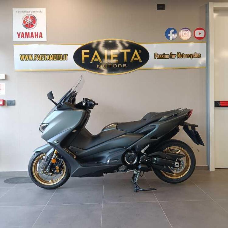 Yamaha T-Max 560 Tech Max (2021)