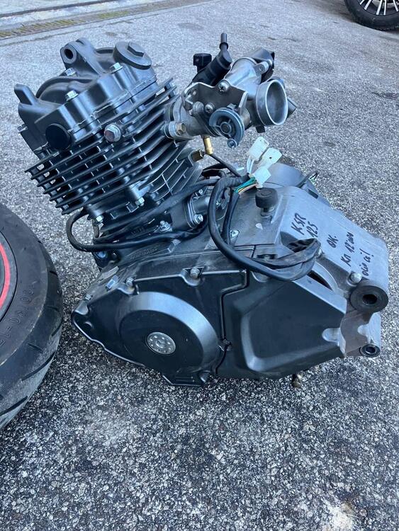 Motore KSR 125 euro 4 modello Naked con 2 ruote (2)