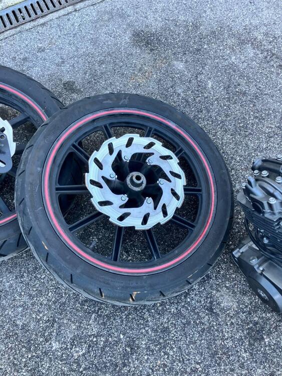 Motore KSR 125 euro 4 modello Naked con 2 ruote (4)