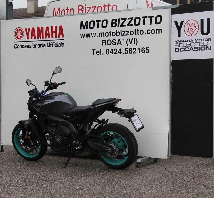 Yamaha MT-09 Y-AMT (2024 - 25) (4)