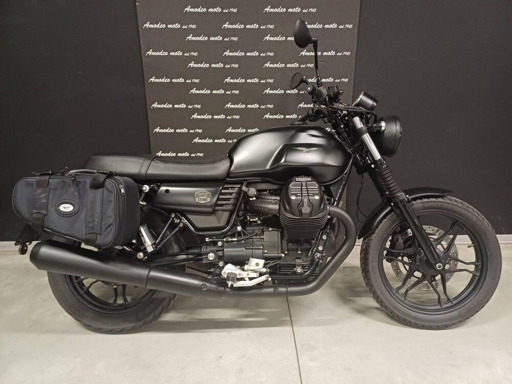 Moto Guzzi V7 III Stone (2017 - 20)