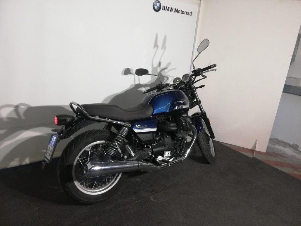 Moto Guzzi V7 Special (2021 - 24) (2)