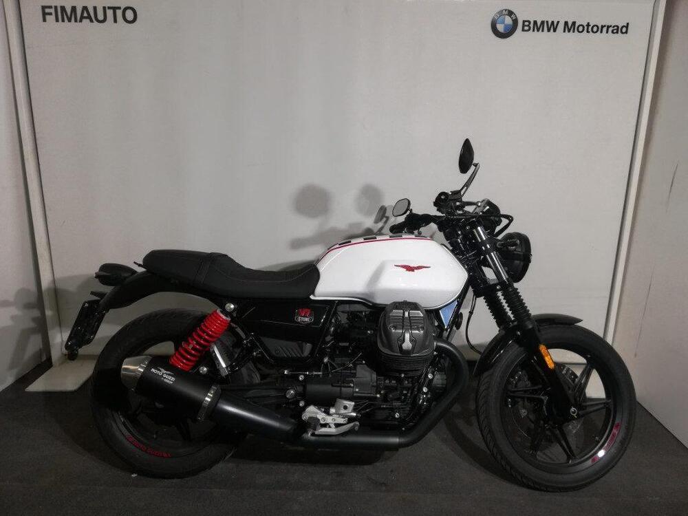 Moto Guzzi V7 Stone Ten (2024 - 25) (2)