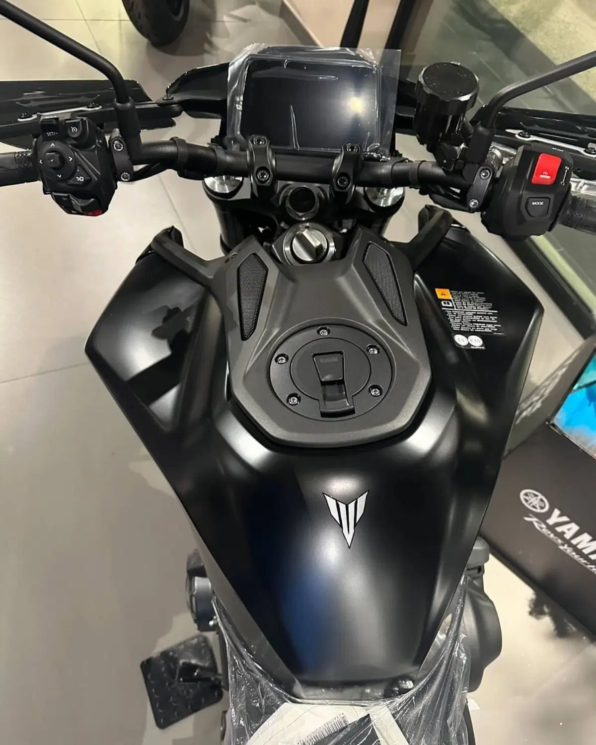 Yamaha MT-09 Y-AMT (2024 - 26) (4)