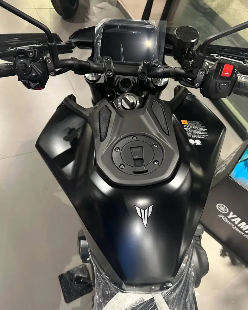 Yamaha MT-09 Y-AMT (2024 - 26) (4)