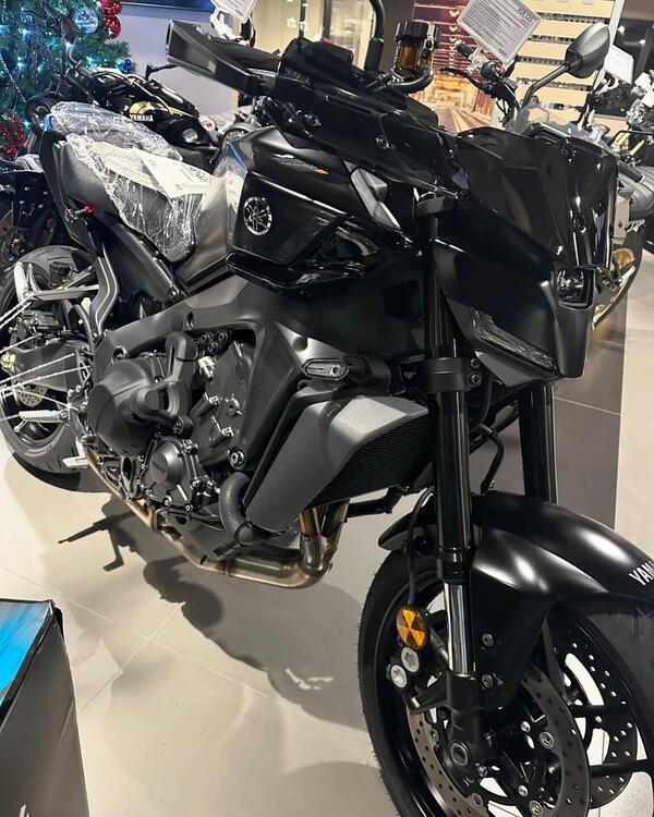 Yamaha MT-09 Y-AMT (2024 - 25) (5)