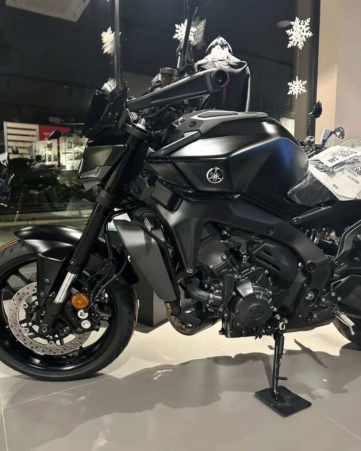 Yamaha MT-09 Y-AMT (2024 - 26) (8)