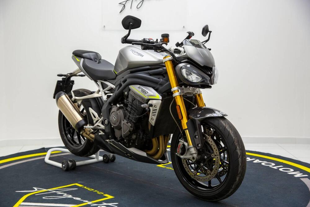 Triumph Speed Triple 1200 RS (2021 - 25) (2)