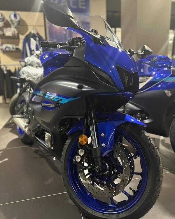 Yamaha YZF R7 (2021 - 25)