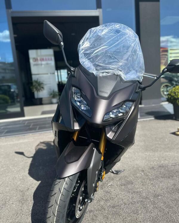 Yamaha T-Max 560 Tech Max (2022 - 24) (2)