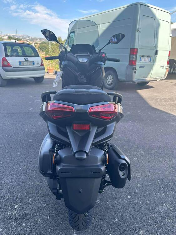 Yamaha X-Max 300 Tech Max (2021 - 24) (2)