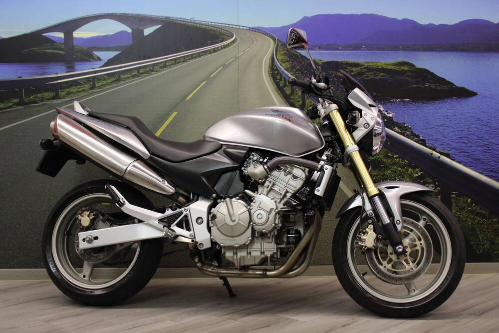 Honda Hornet 600 (2005 - 06) (5)