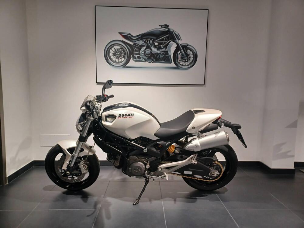 Ducati Monster 696 Plus (2007 - 14) (2)