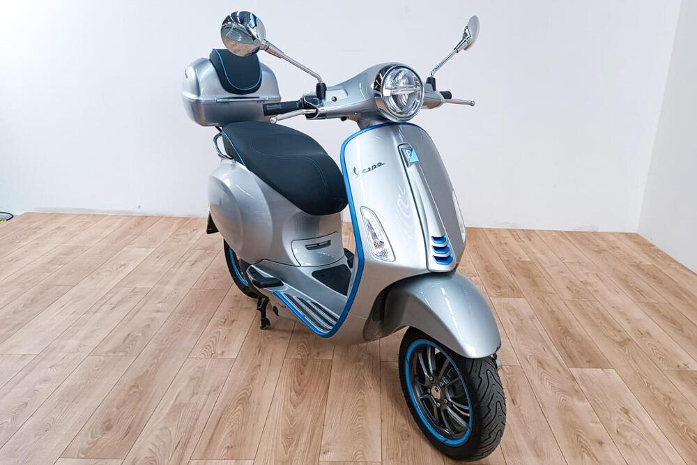 Vespa Vespa Elettrica 70 Red (2022 - 24) (2)