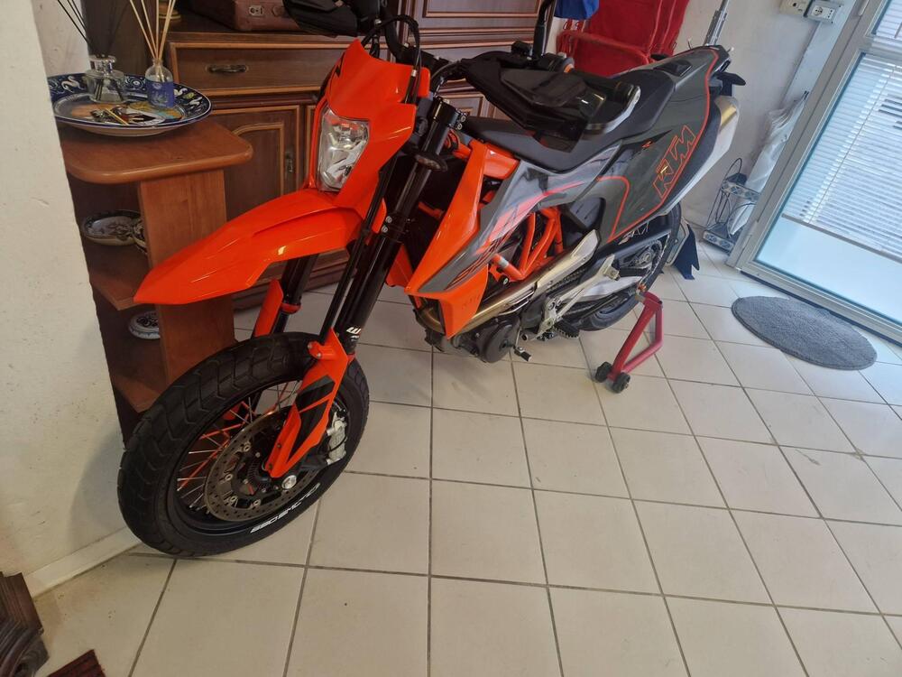 KTM 690 SMC R (2023 - 25)