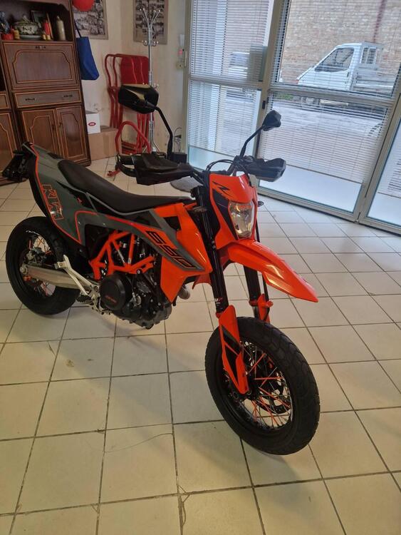 KTM 690 SMC R (2023 - 25) (5)