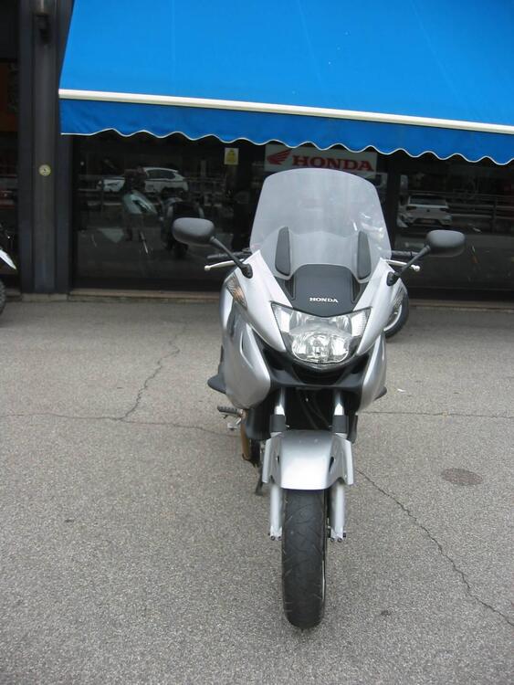 Honda Deauville 700 ABS (4)