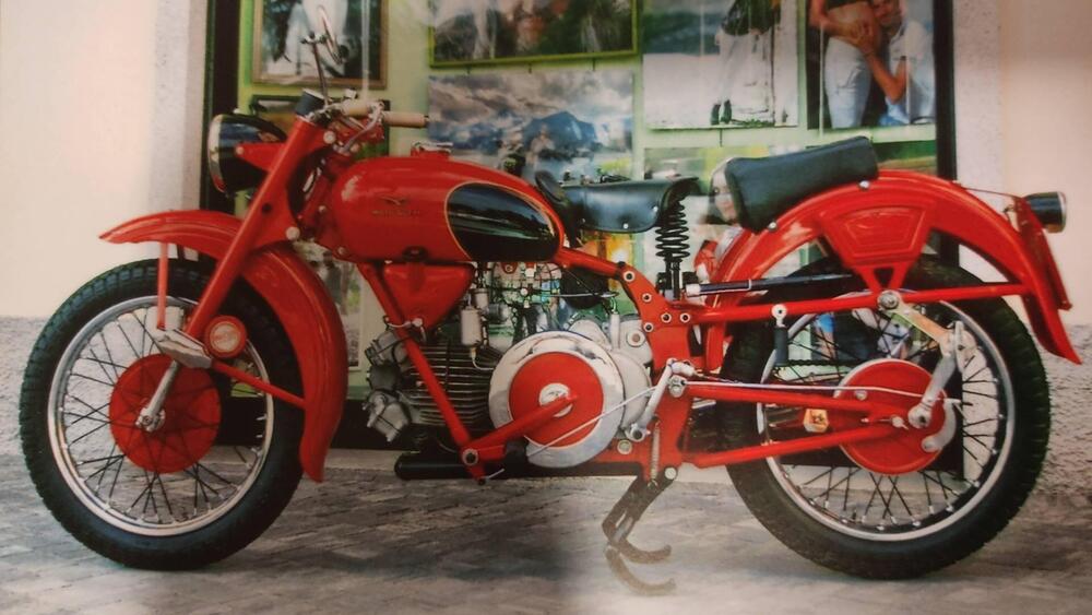 Moto Guzzi FALCONE 500 TURISMO