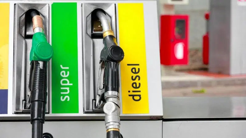 Caro carburanti: i prezzi medi della benzina tornano a salire. Speculazione o c'&egrave; altro?