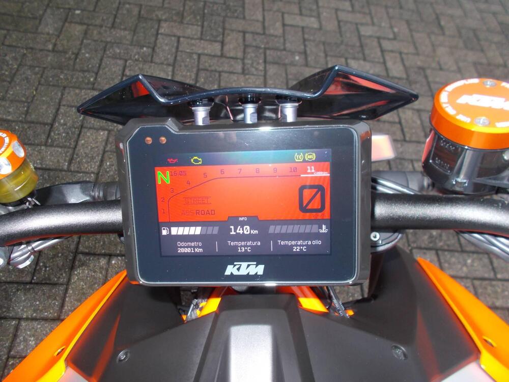 KTM 1290 Super Duke R (2022 - 23) (4)