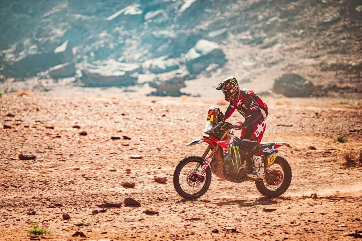Dakar 2025. T5, Si chiude la Marathon e la prima parte della Dakar. In testa Sanders, KTM, e Lategan, Toyota [VIDEO] (7)