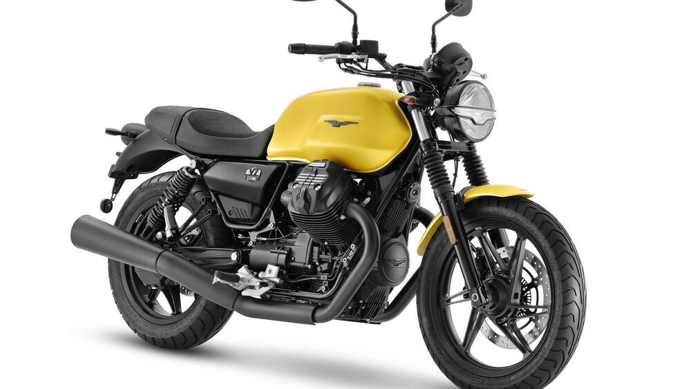 Moto Guzzi V7 Stone (2021 - 25)