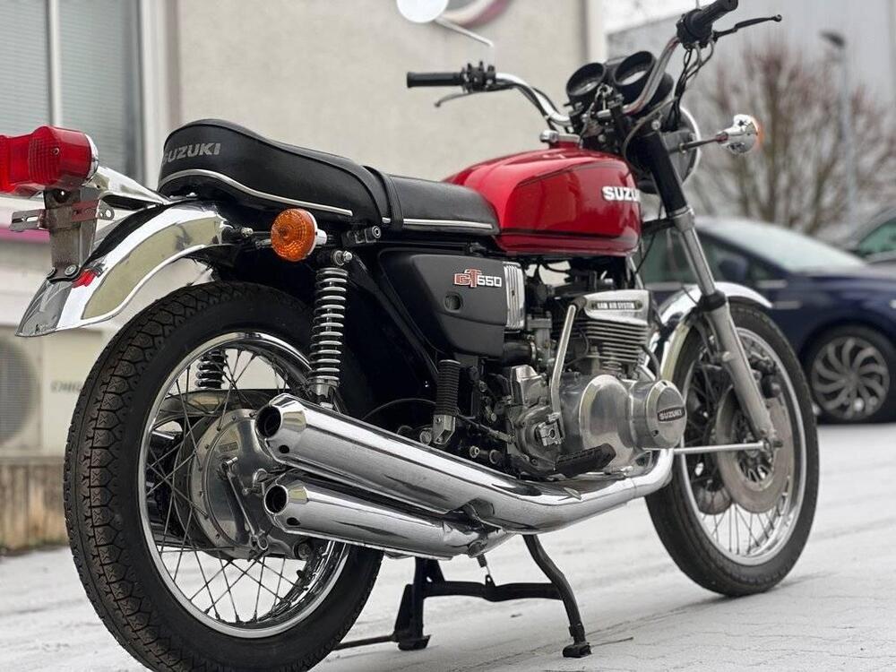 Suzuki GT 550 (2)