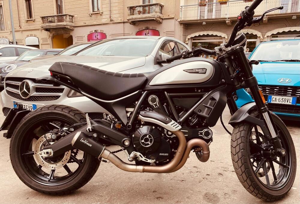 Ducati Scrambler 800 Icon Dark (2021 - 22)