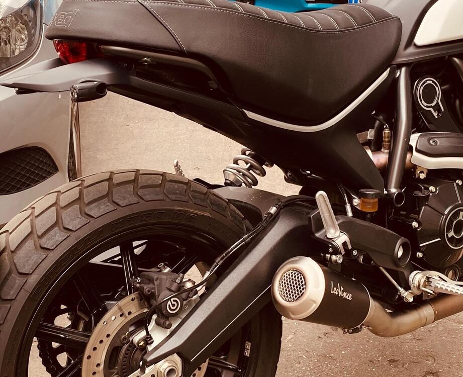 Ducati Scrambler 800 Icon Dark (2021 - 22) (2)