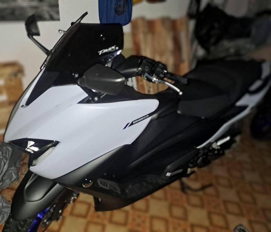 Yamaha T-Max 560 (2022 - 24)