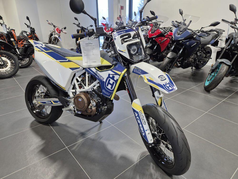 Husqvarna 701 Supermoto (2016)