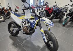 Husqvarna 701 Supermoto (2016) usata